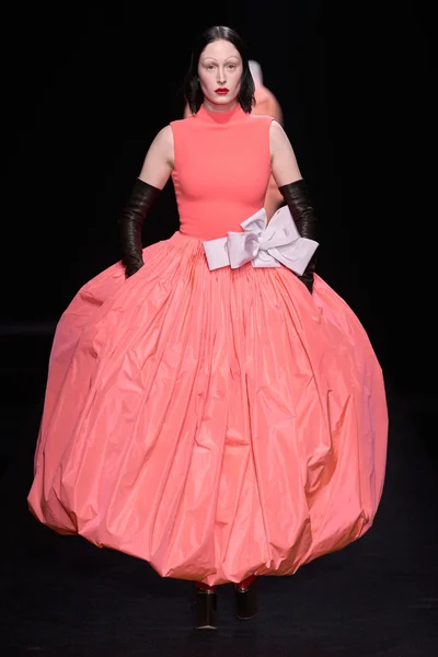 Look 11
